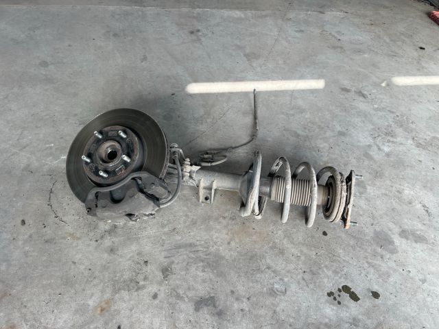 bontott KIA PRO Bal Gólyaláb Csonkállvánnyal