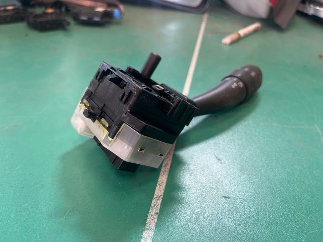 bontott KIA PRO Bal Kormánykapcsoló Irányjelző