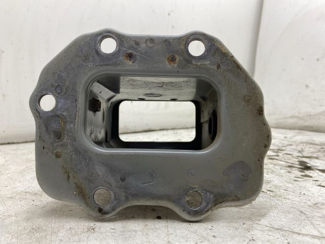 bontott KIA PRO Bal Lökhárító Tartó Nyúlványvég