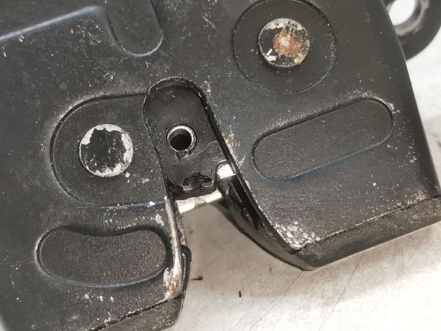 bontott KIA PRO Csomagtérajtó Zárszerkezet