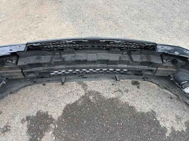 bontott KIA PRO Első Lökhárító (Részeivel)