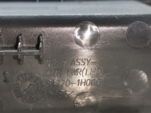 bontott KIA PRO Első Tároló Rekesz