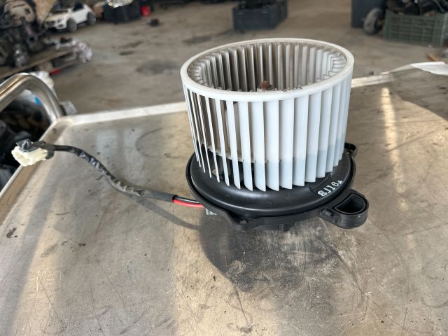 bontott KIA PRO Fűtőmotor (Klímás)