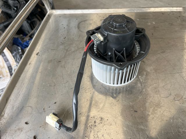 bontott KIA PRO Fűtőmotor (Klímás)