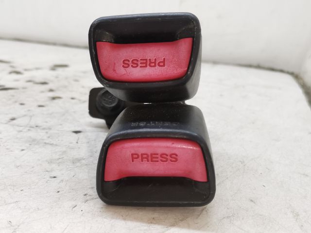 bontott KIA PRO Hátsó középső Biztonsági Öv Csat