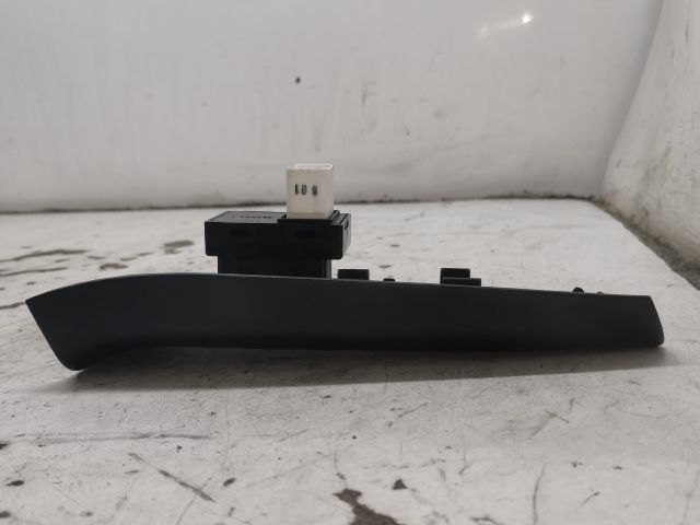 bontott KIA PRO Jobb első Ablakemelő Kapcsoló