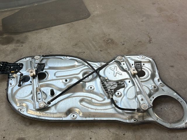 bontott KIA PRO Jobb első Ablakemelő Szerkezet (Elektromos)