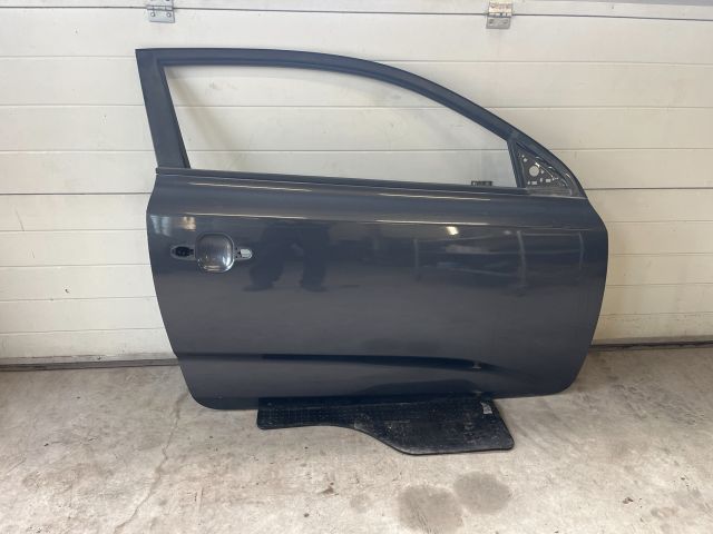 bontott KIA PRO Jobb első Ajtó (Üres lemez)