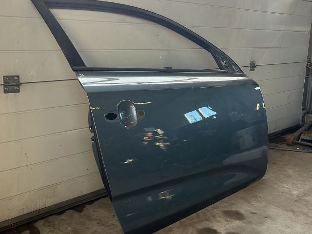 bontott KIA PRO Jobb első Ajtó (Üres lemez)