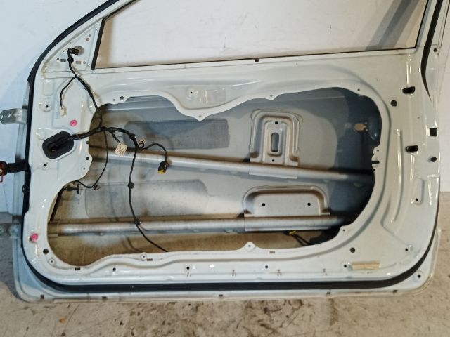 bontott KIA PRO Jobb első Ajtó (Üres lemez)