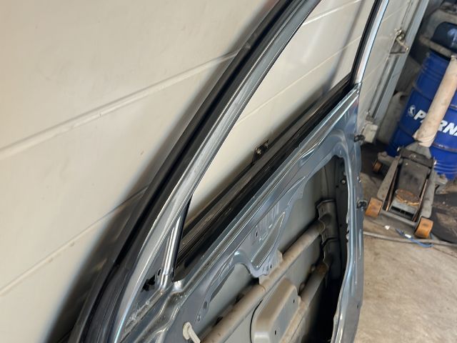 bontott KIA PRO Jobb első Ajtó (Üres lemez)