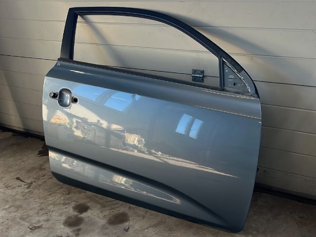 bontott KIA PRO Jobb első Ajtó (Üres lemez)