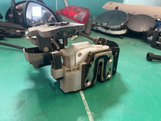 bontott KIA PRO Jobb első Ajtózár