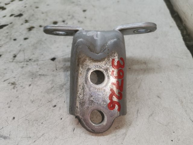 bontott KIA PRO Jobb első Alsó Zsanér