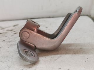 bontott KIA PRO Jobb első Alsó Zsanér