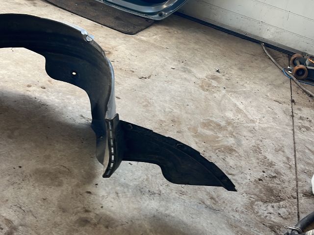 bontott KIA PRO Jobb első Dobbetét (Kerékjárati, Műanyag)