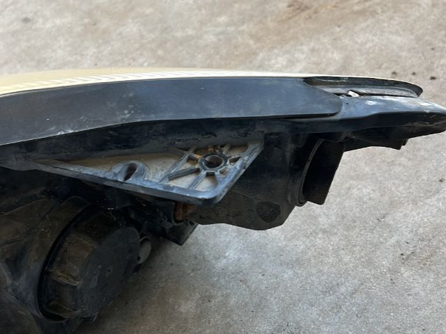 bontott KIA PRO Jobb első Dobbetét (Kerékjárati, Műanyag)