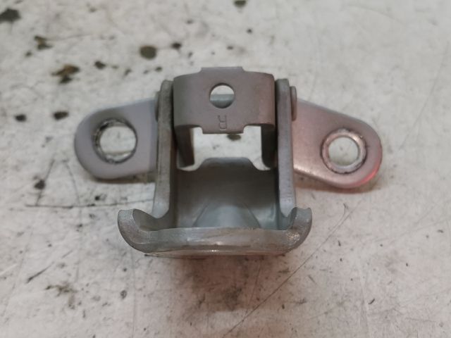 bontott KIA PRO Jobb első Felső Zsanér