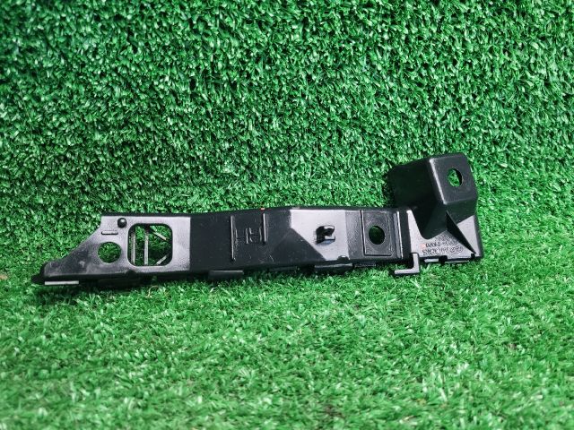 bontott KIA PRO Jobb első Lökhárító Tartó (Műanyag)