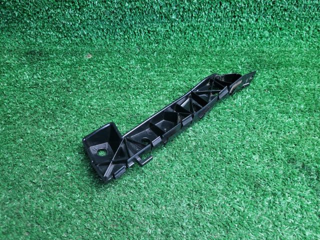 bontott KIA PRO Jobb első Lökhárító Tartó (Műanyag)