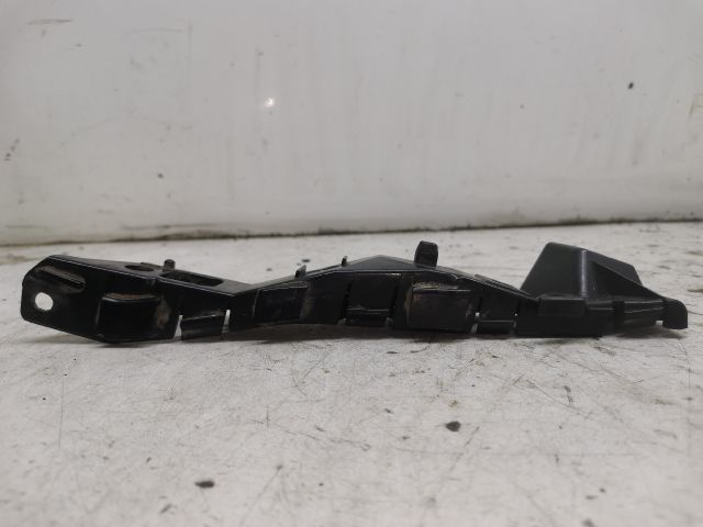 bontott KIA PRO Jobb első Oldal Lökhárító Tartó (Műanyag)