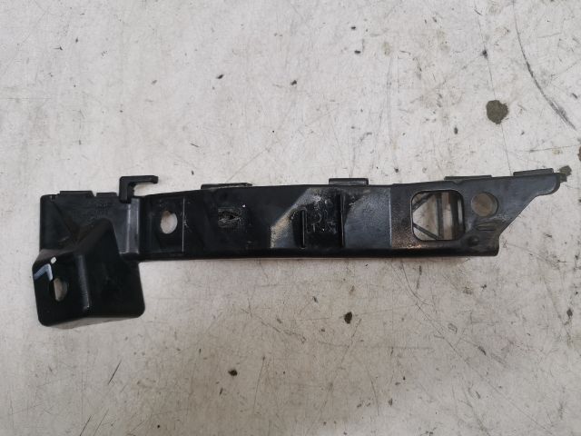 bontott KIA PRO Jobb első Oldal Lökhárító Tartó (Műanyag)