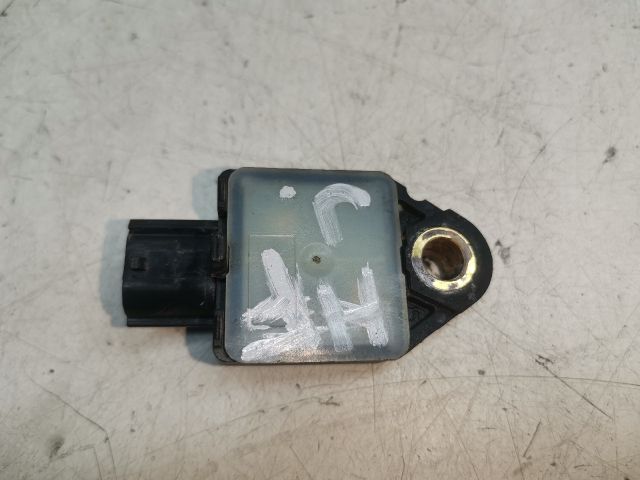 bontott KIA PRO Jobb első Ütközés Érzékelő (Homlokfalon)