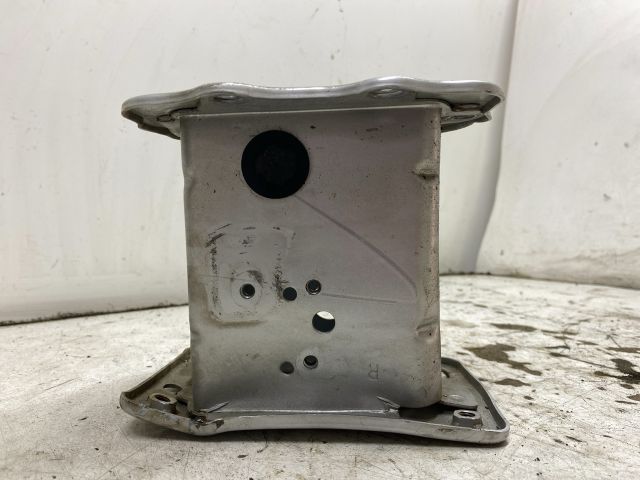 bontott KIA PRO Jobb Lökhárító Tartó Nyúlványvég