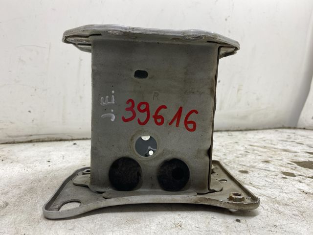 bontott KIA PRO Jobb Lökhárító Tartó Nyúlványvég