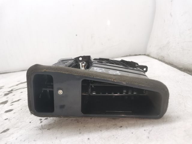 bontott KIA PRO Középső Bal Szellőző