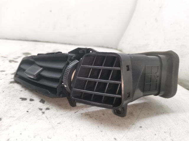 bontott KIA PRO Középső Bal Szellőző