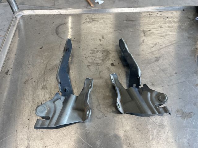 bontott KIA PRO Motorháztető Zsanér Pár