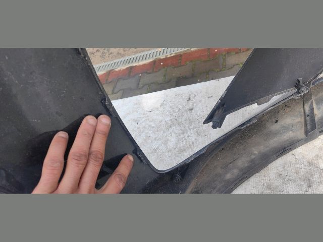 bontott KIA PROCEED Első Lökhárító (Üresen)