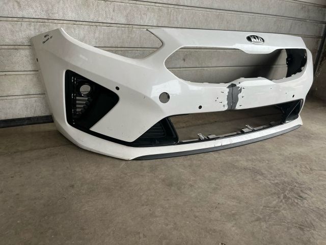 bontott KIA PROCEED Első Lökhárító (Üresen)