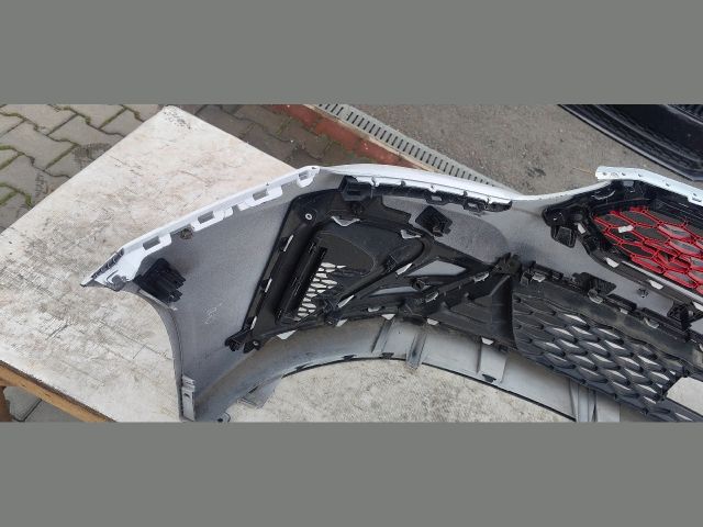 bontott KIA PROCEED Első Lökhárító (Üresen)