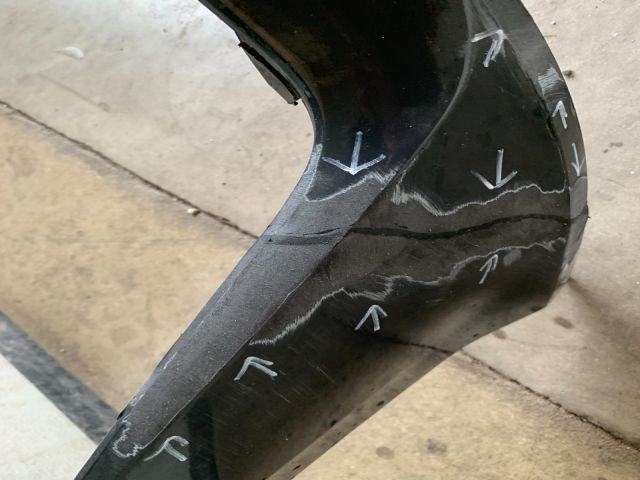 bontott KIA PROCEED Első Lökhárító (Üresen)