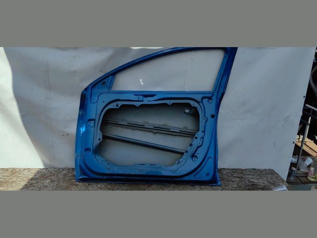 bontott KIA PROCEED Jobb első Ajtó (Üres lemez)