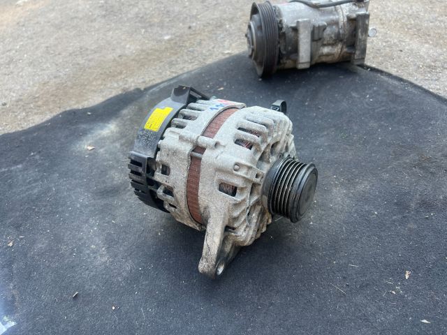 bontott KIA RIO Generátor