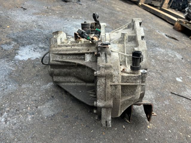 bontott KIA RIO Váltó (Mechanikus)