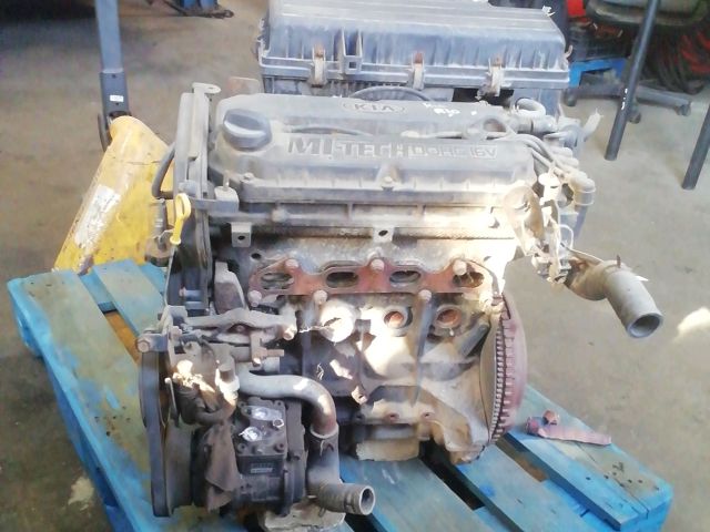 bontott KIA RIO Motor (Fűzött blokk hengerfejjel)