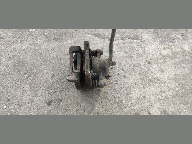 bontott KIA RIO Bal hátsó Féknyereg Munkahengerrel