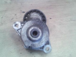 bontott KIA RIO Szíjfeszítő Görgő