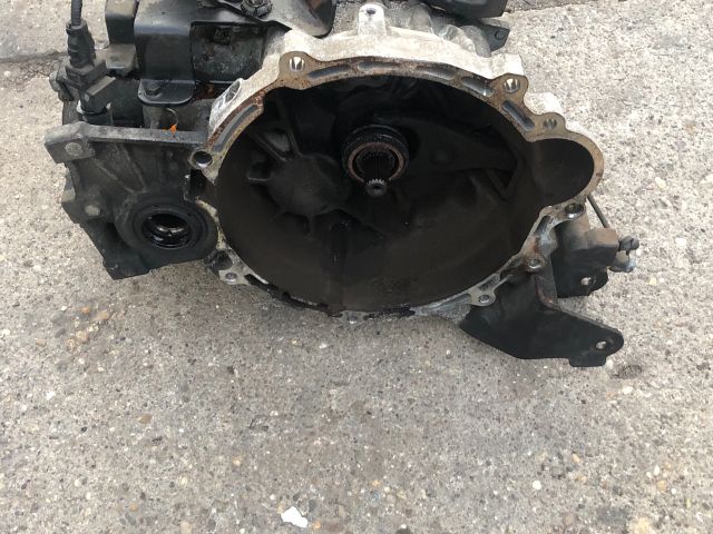 bontott KIA RIO Váltó (Mechanikus)