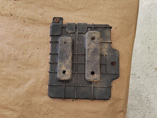 bontott KIA RIO Akkumulátor Tartó