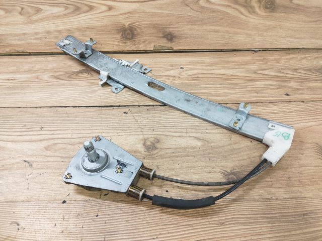 bontott KIA RIO Bal első Ablakemelő Szerkezet (Mechanikus)