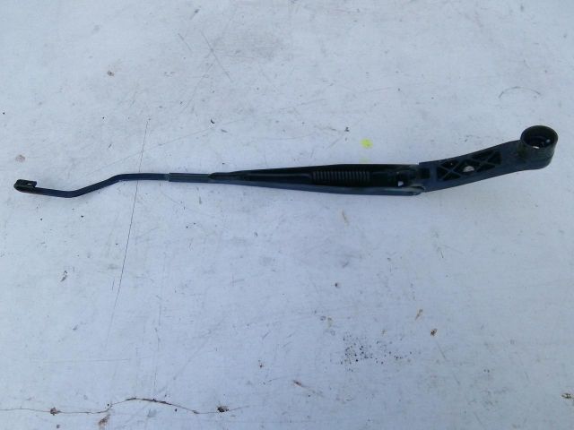 bontott KIA RIO Bal első Ablaktörlő Kar