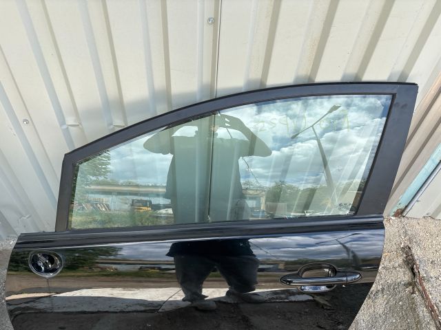 bontott KIA RIO Bal első Ajtó (Részeivel)