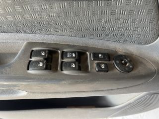 bontott KIA RIO Bal első Ajtó (Részeivel)