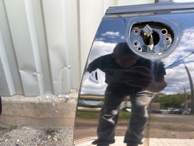 bontott KIA RIO Bal első Ajtó (Részeivel)