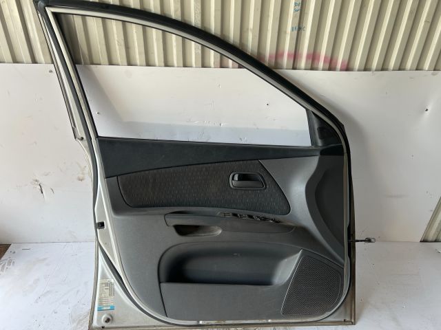 bontott KIA RIO Bal első Ajtó (Részeivel)